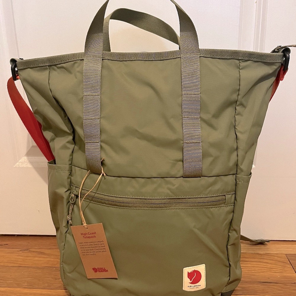 NWT Fjallraven High Coast Totepack in 620 - Green